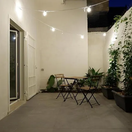 Dante's Patio Lejlighed Bari